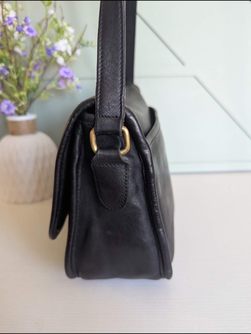 Coach Vintage Black Leather Crossbody with Gold Turn-Lock - Picture 5 of 13